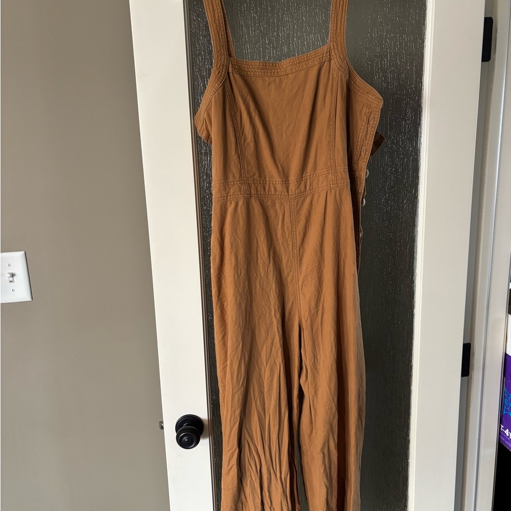 GAP size 8 Tan Jumpsuit